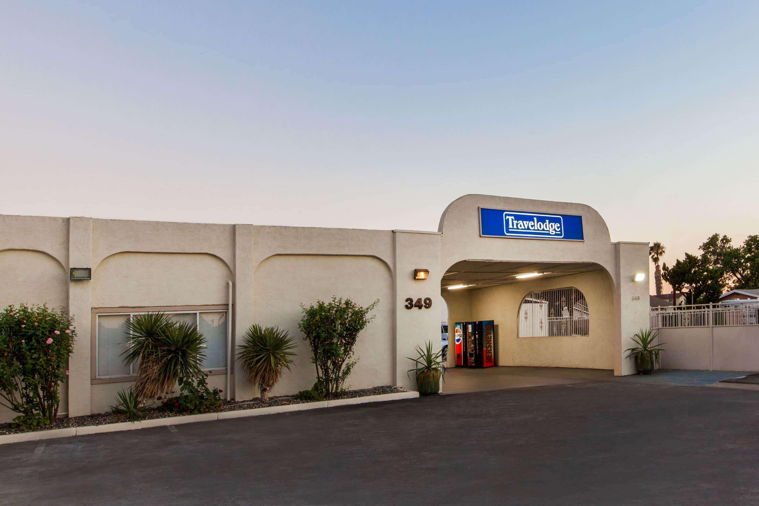 Travelodge By Wyndham Los Banos Ca Экстерьер фото