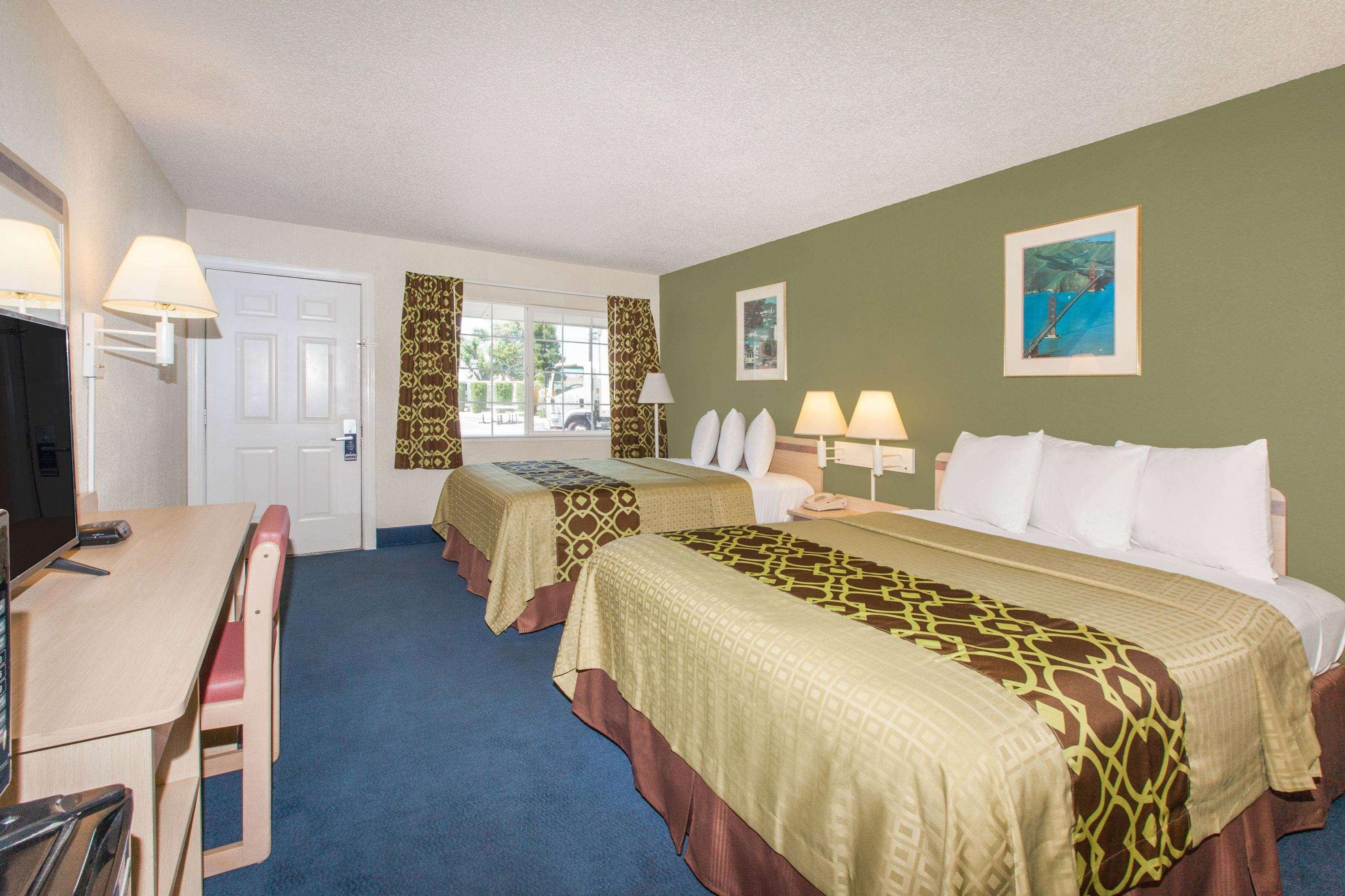 Travelodge By Wyndham Los Banos Ca Экстерьер фото
